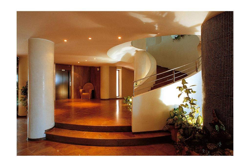Hotel President Silvi Marina Luaran gambar